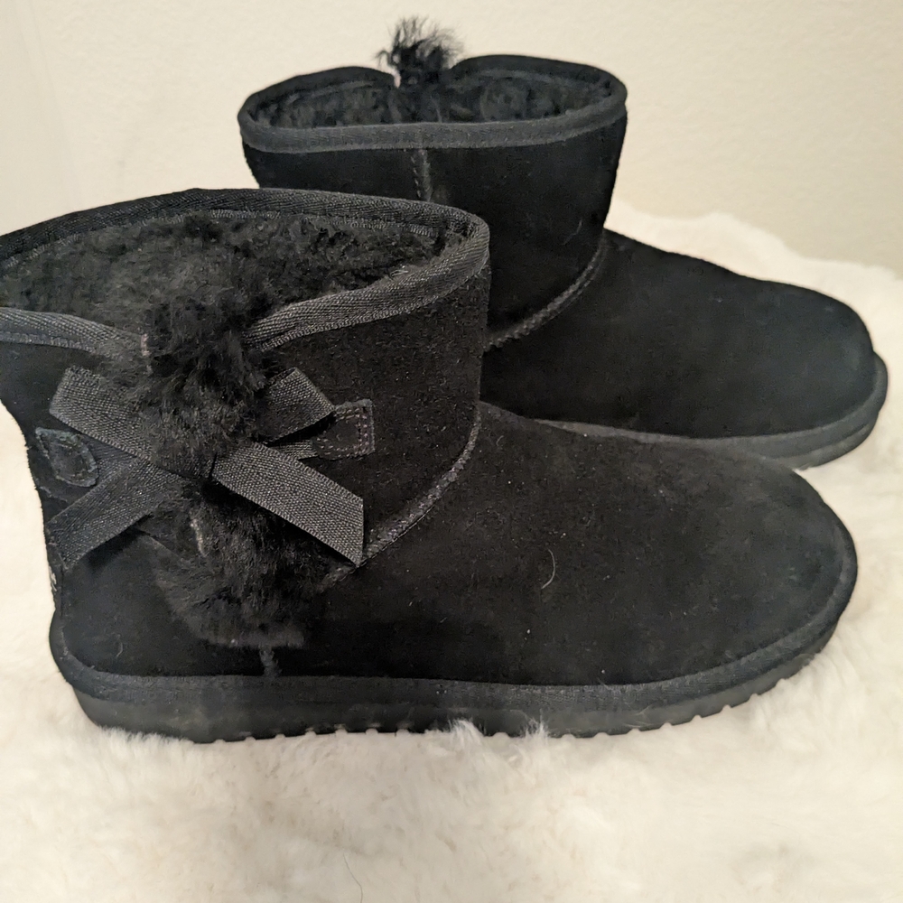 Koolaburra Black Ankle Boots with Bow Detail